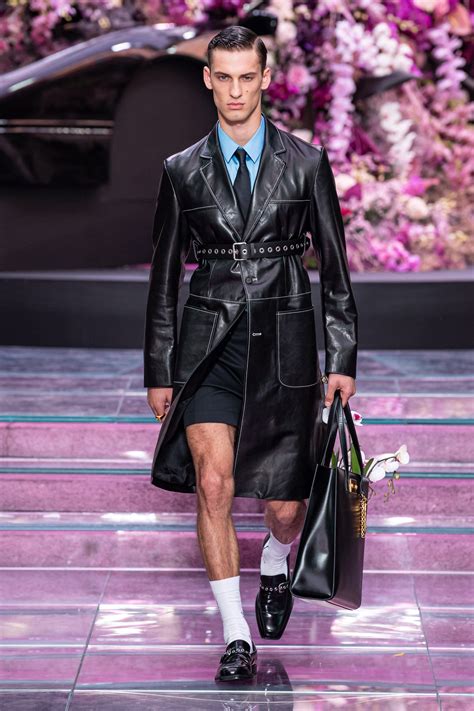 versace men's ss20|Versace Spring 2020 Menswear Collection .